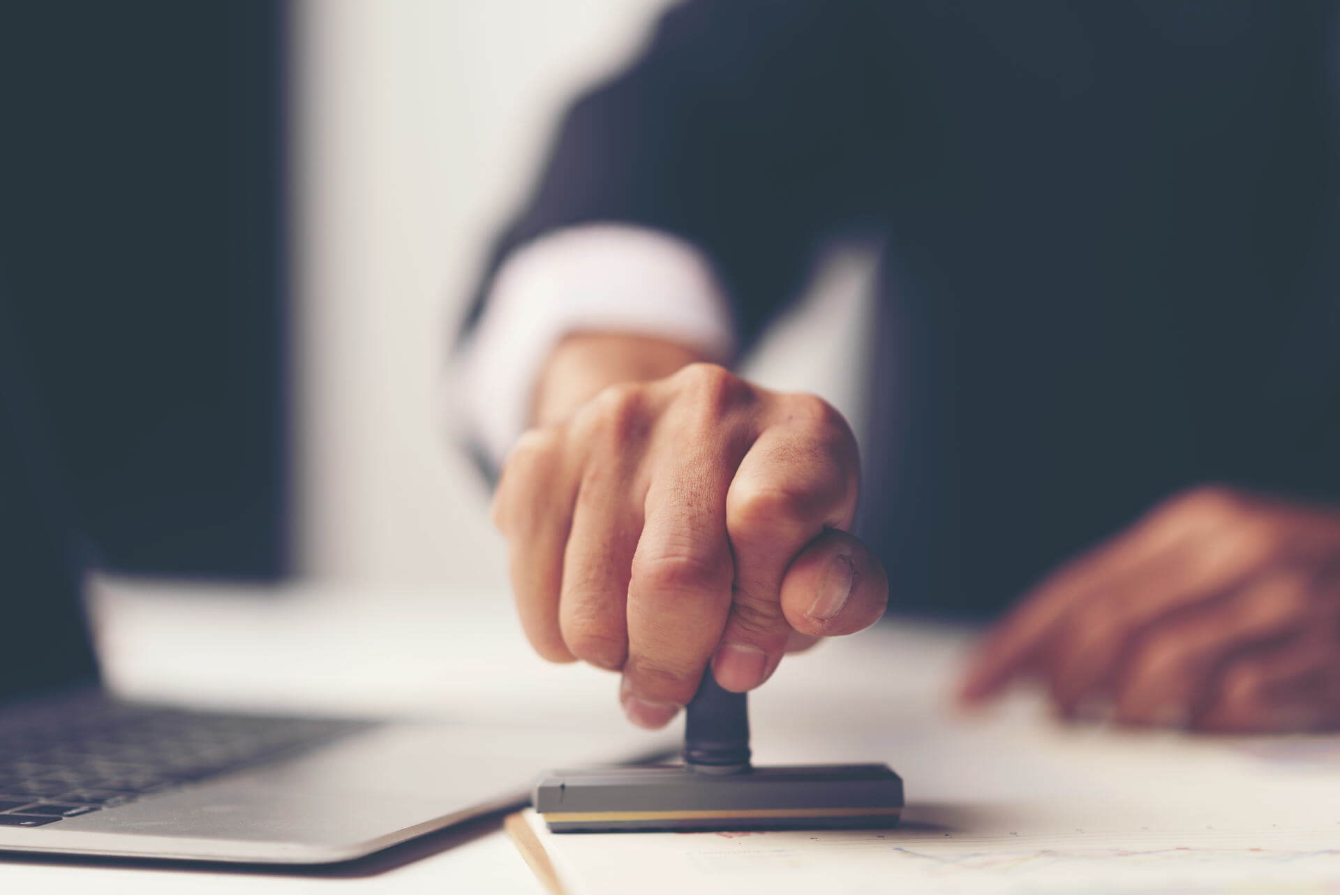 Engineer's certificates on the non-existence of arbitrariness are valid